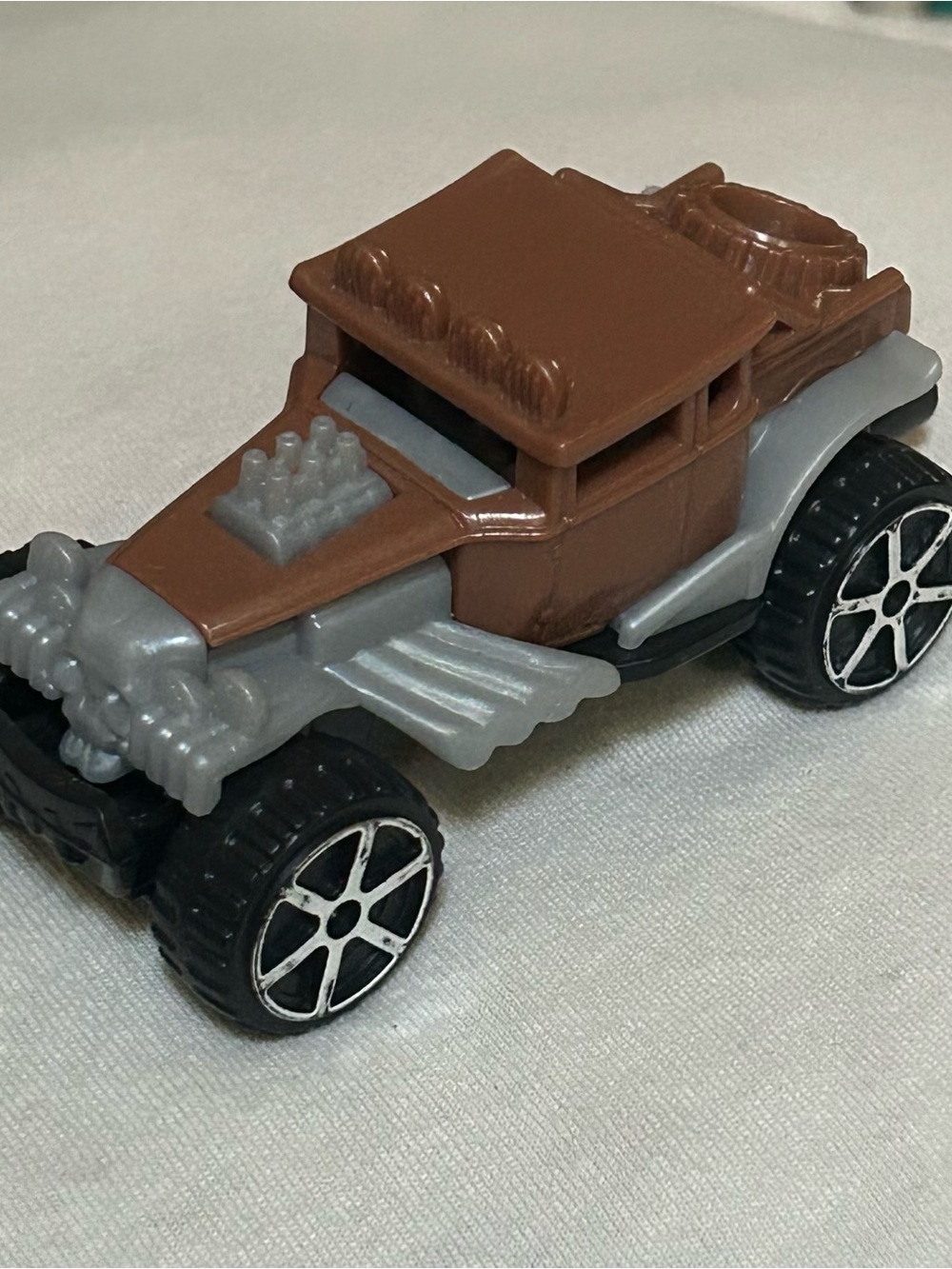 2014 Hot Wheels McDonald's Happy Meal Baja Bone Shaker Brown Off Road Truck